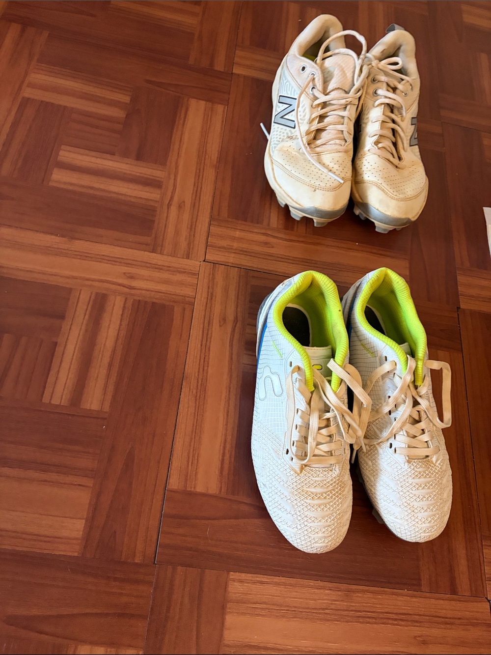 New Balance Kids White Sneakers with Neon Green Lining